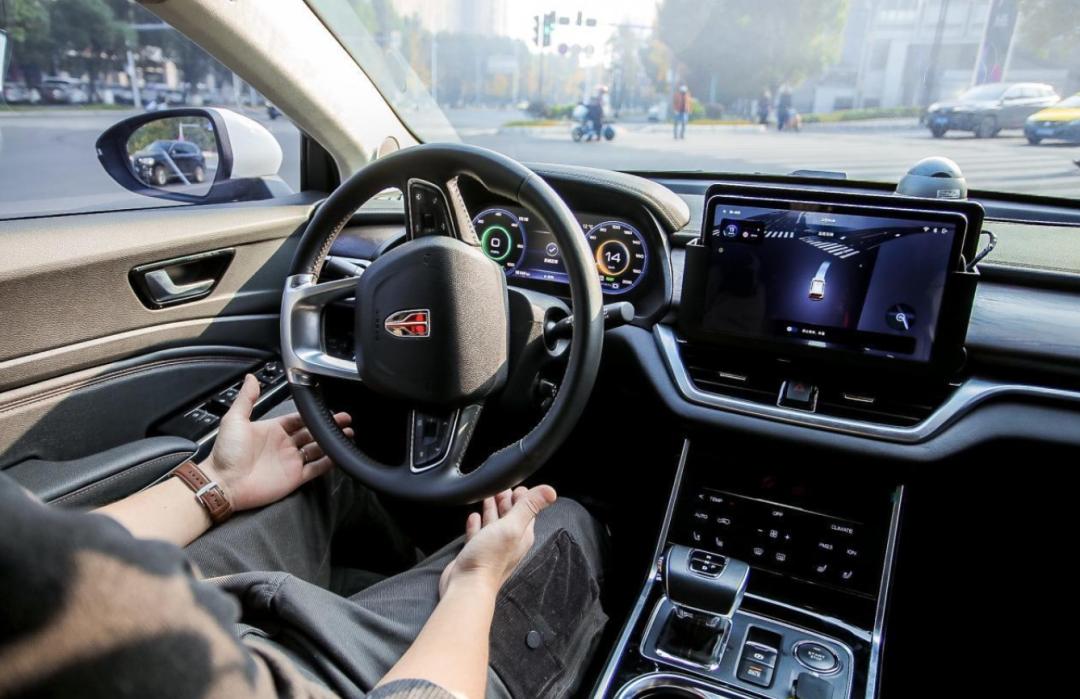 自动驾驶出租车明年将覆盖新区全域!且有望实现无安全员模式